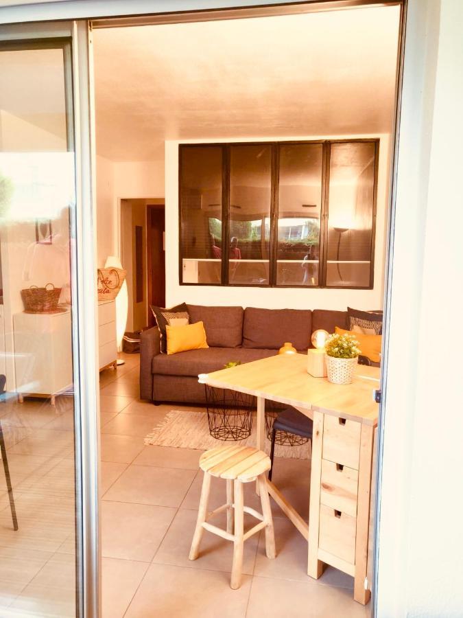 Mandelieu Grand Studio Avec Piscine Et Proche De La Mer מראה חיצוני תמונה