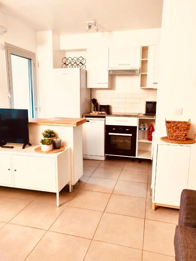 Mandelieu Grand Studio Avec Piscine Et Proche De La Mer מראה חיצוני תמונה